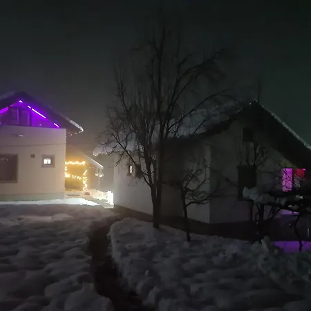 Vikendica Sa Djakuzijem Borik *